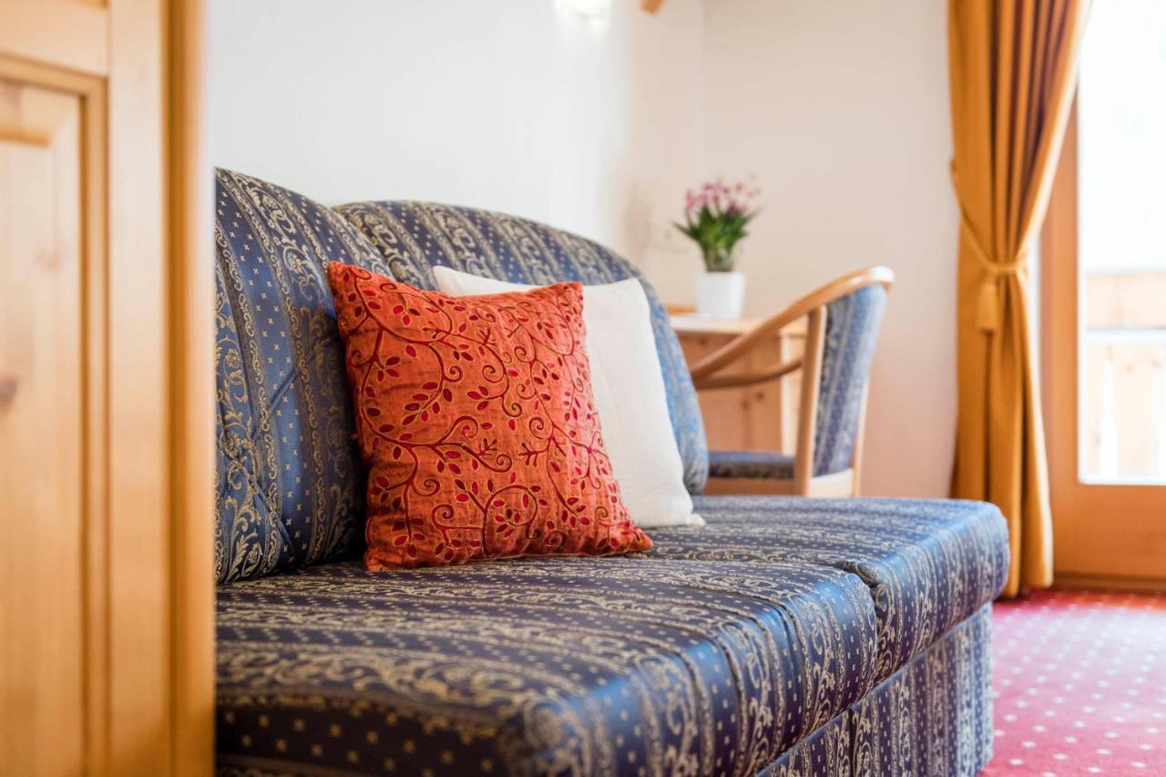 B&B Hotel Alpenrose Rooms & Apartments Valles Dış mekan fotoğraf