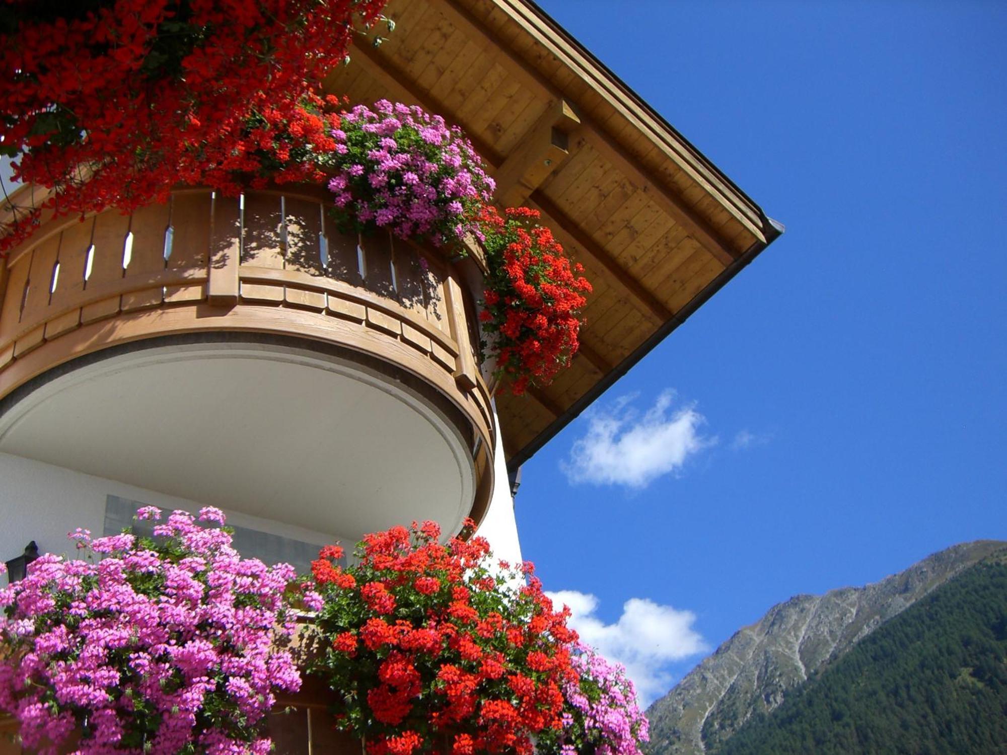 B&B Hotel Alpenrose Rooms & Apartments Valles Dış mekan fotoğraf