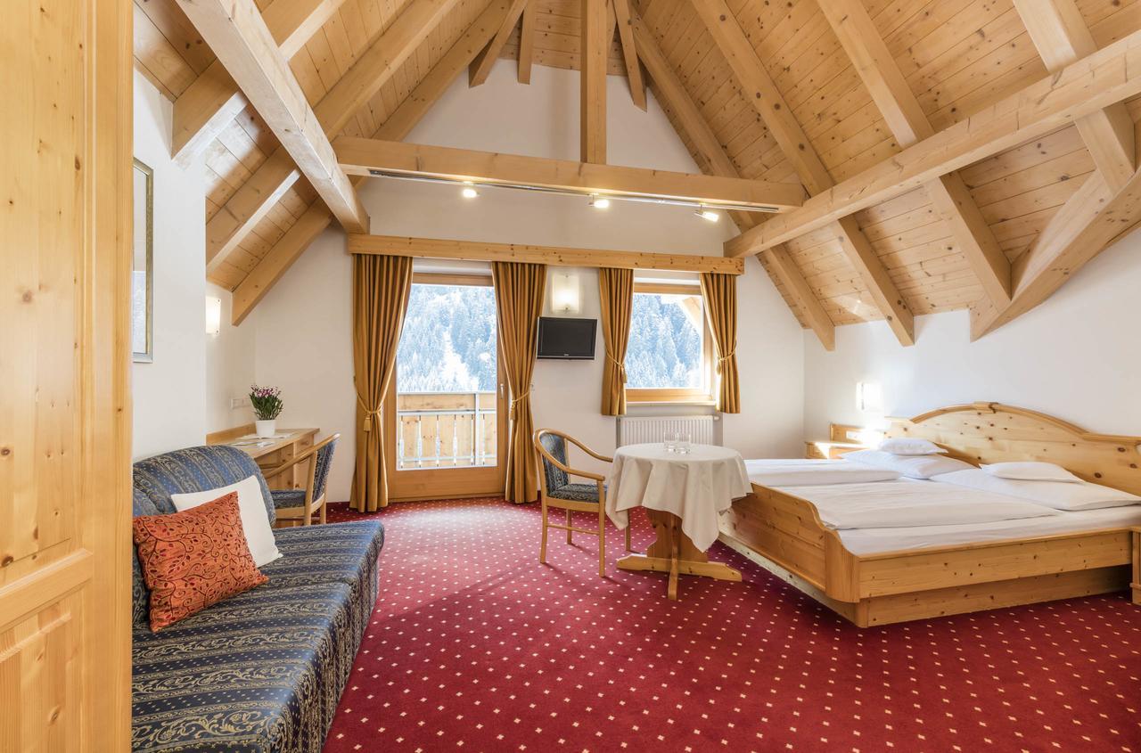 B&B Hotel Alpenrose Rooms & Apartments Valles Dış mekan fotoğraf