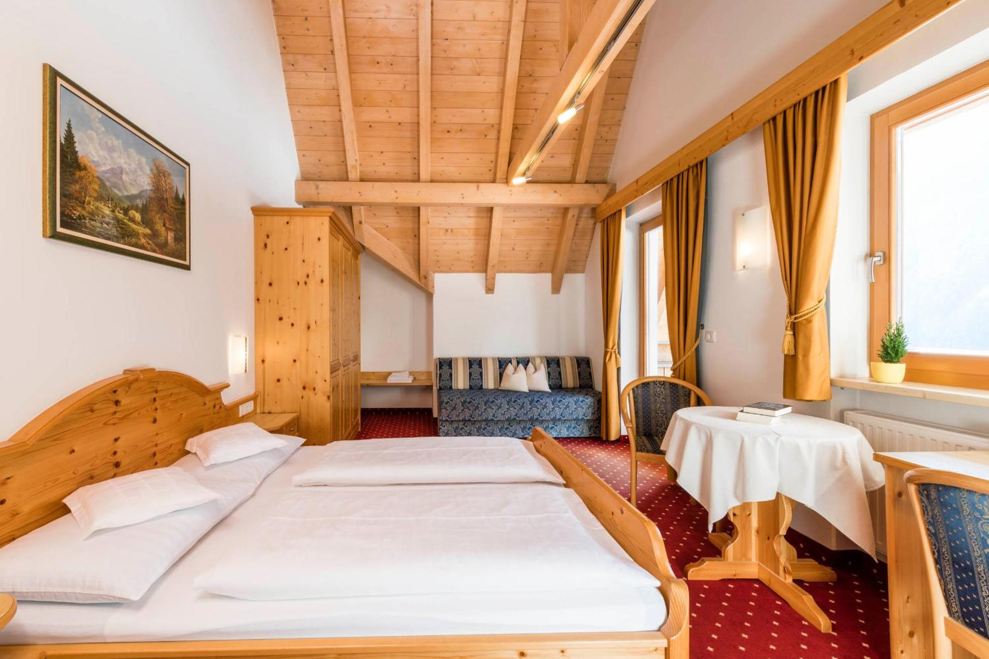 B&B Hotel Alpenrose Rooms & Apartments Valles Dış mekan fotoğraf